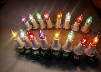 Zabytkowe lampki choinkowe z czasów PRL