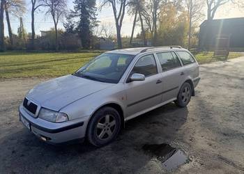 Skoda Octavia I 2000rok kombi.2.0 115km.Aktualne oplaty. Po małej kolizji