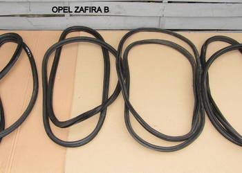 USZCZELKA DRZWI PRZÓD,TYŁ,BAGAŻNIK OPEL ZAFIRA B , 13224480
