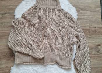 Gruby kremowy sweter półgolf beżowy H&M 36