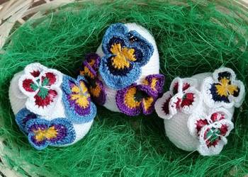 Jaja świąteczne wielkanocne ręcznie robione. Ozdoby wielkanocne. Dekoracje