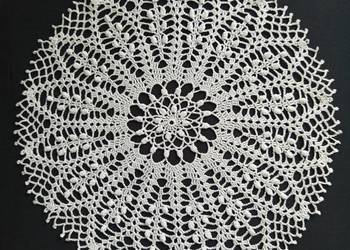 Serwetka szydełkowa do koszyczka wielkanocnego