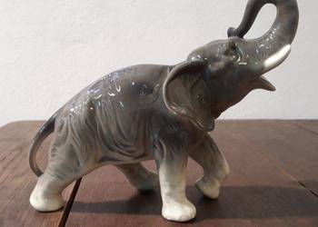 Słoń - zabytkowa figurka porcelanowa, sygnowana