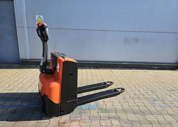 Toyota LWE140 paleciak elektryczny