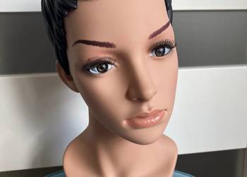 Piękna realistyczna głowa manekina kobiety vintage