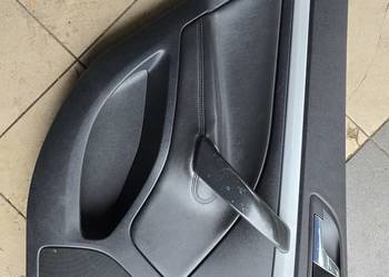 Boczki skórzane drzwi skoda Octavia 2