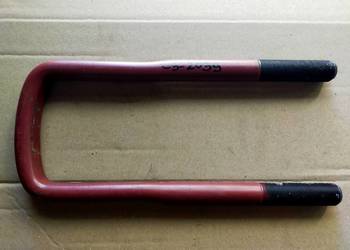 Strzemię resoru M22x1,5x101x290/310 delikatny łuk płaskie nowe faktura