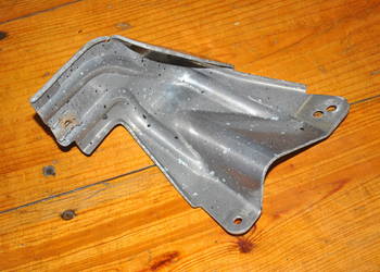 Wspornik nadkola lewy przód BMW E60 E61 E63 E64