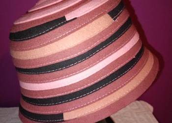 Kapelusz damski jesienno – zimowy typu bucket 100 % wełna w stylu vintage.