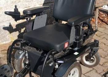 Wózek inwalidzki elektryczny - komfortowy i niezawodny