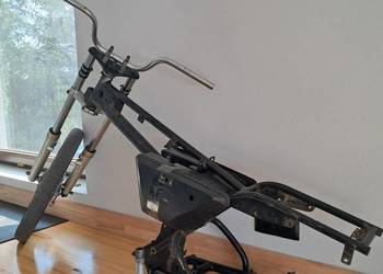 Romet chart 210 zawieszenie przod rama wachacz boczki