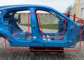 FORD MACH-E Próg słupek środkowy prawy