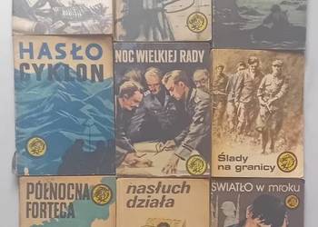 Zestaw 9 książek z serii Żółty Tygrys. Okres 1970-84. I wydania.