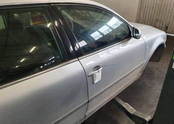 DRZWI PRAWE PRZÓD VOLKSWAGEN PASSAT B5 LIFT LA7W