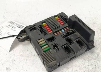 SKRZYNKA BEZPIECZNIKÓW RENAULT MEGANE SCENIC II 8200306032B SKRZYNKA BEZPIECZNIKÓW RENAULT MEGANE SCENIC II 8200306032B