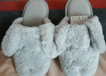 Pantofle domowe damskie.