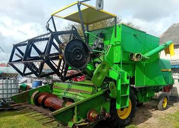 Kombajn zbożowy John Deere 935