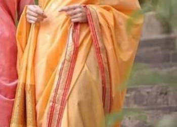 Surowe sari żółte złote saree saaree suknia Bollywood orient Indie sukienka