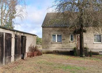 Dom w Donimierzu k. Szemuda na dużej dzialce