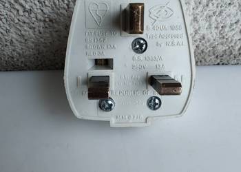Wtyczka angielska Mieromark FUSED biała 13 A