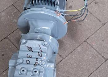 Motoreduktor  0,37 kW/12obr.