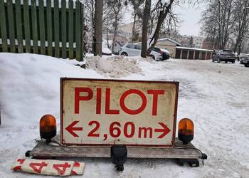 Tablica pilot na relingi belki regulowane lampy ostrzegawcze