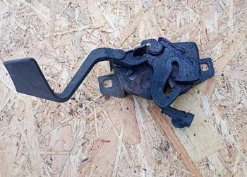 Zamek maski Alfa Romeo 166