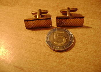 Starocie z PRL - Biżuteria = Spinki męskie do mankietów koszuli, mosiężne