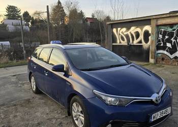 Toyota auris 2 hybryda+lpg taxi