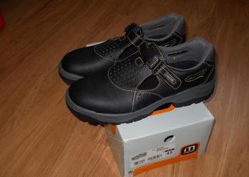 Sprzedam NOWE buty ochronne Mendi.