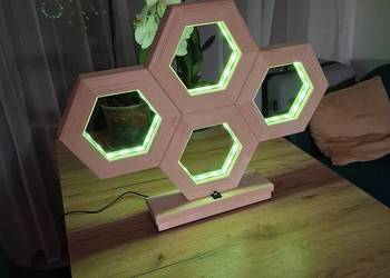 Lampa LED RGB z Drewna Hexagon Pilot Aplikacja Music