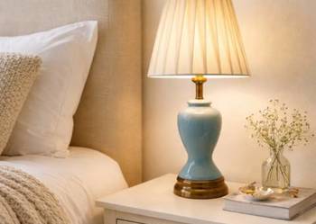 Lampa stołowa 47 cm – ceramiczna podstawa, plisowany klosz, E27