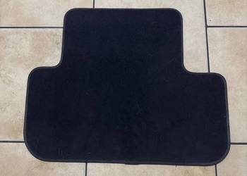 Audi oryginalny dywanik welurowy