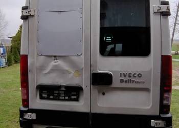 Drzwi iveco tył z szybą