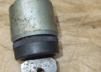 Syrena 105 Warszawa - Stacyjka / włącznik zapłonu z kluczykiem FSM SPES