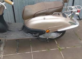 Skuter super stan Znen