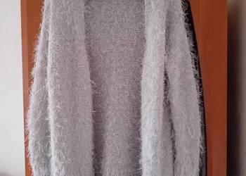 Włochaty długi sweter