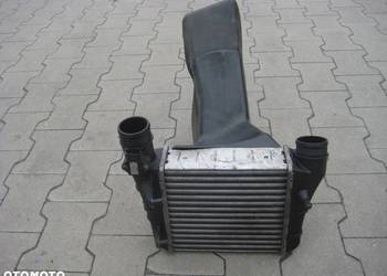 AUDI A4 B7 2,0TDI CHŁODNICA POWIETRZA intercoolera 8E0145805AA