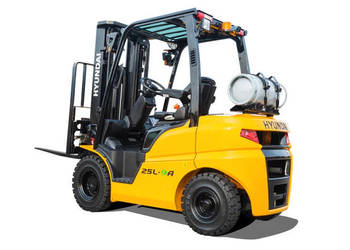 Wózek widłowy gazowy Hyundai 25L-9A 2,5 t triplex 4,7 m 2018