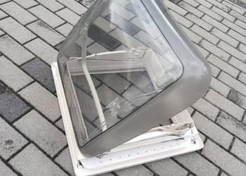 Okno dachowe Dometic 40x40 do przyczepy kempingowej lub kampera