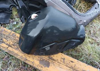 Zbiornik paliwa Suzuki GSR 750 Bak