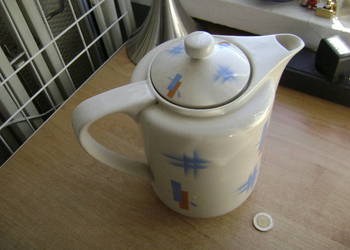 Starocie z PRL Dzbanek na kawę polski niesygnowany Pikasiak do rozpoznania