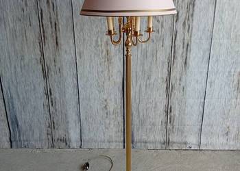 Stylowa  lampa podłogowa z  polerowaną mosiężną podstawą  /  875