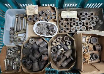 Syrena, Żuk, Nysa, Tarpan fabr.nowe tuleje wahacz resor sworzeń zwrotnica