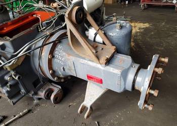 PÓŁOŚ PRAWA TYŁ NEW HOLLAND 8360 ZWOLNICA PÓŁOŚ PRAWA TYŁ NEW HOLLAND 8360 ZWOLNICA