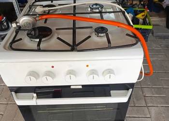 Kuchnia gazowa wolnostojąca z elektrycznym piekarnikiem
