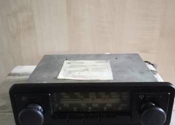 Stare radio samochodowe z PRL u
