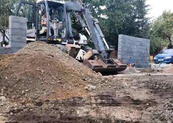 Usługi  koparko-ładowarki Mecalac 12 Mxt