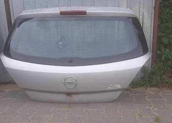 Klapa opel astra h 2004