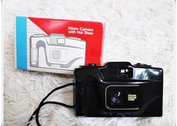 Camera 35mm Aparat analogowy z lat 80-tych + Pudełko